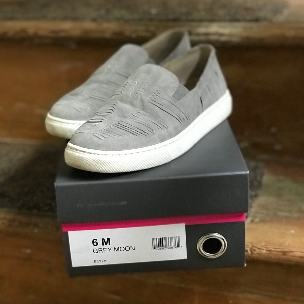 Sneakers - Picture 2 of 3